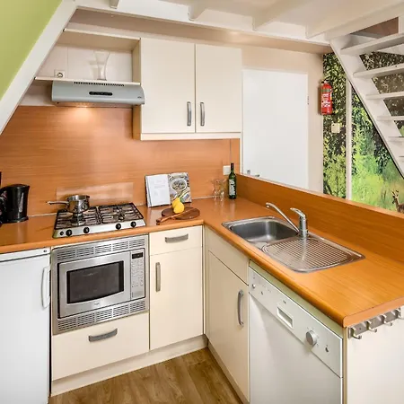 Restyled With Dishwasher, In Natural Surroundings Сasa de vacaciones *